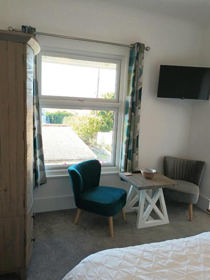 וסטוורד הו Contemporary One Bed Studio. Sea Views And Parking מראה חיצוני תמונה