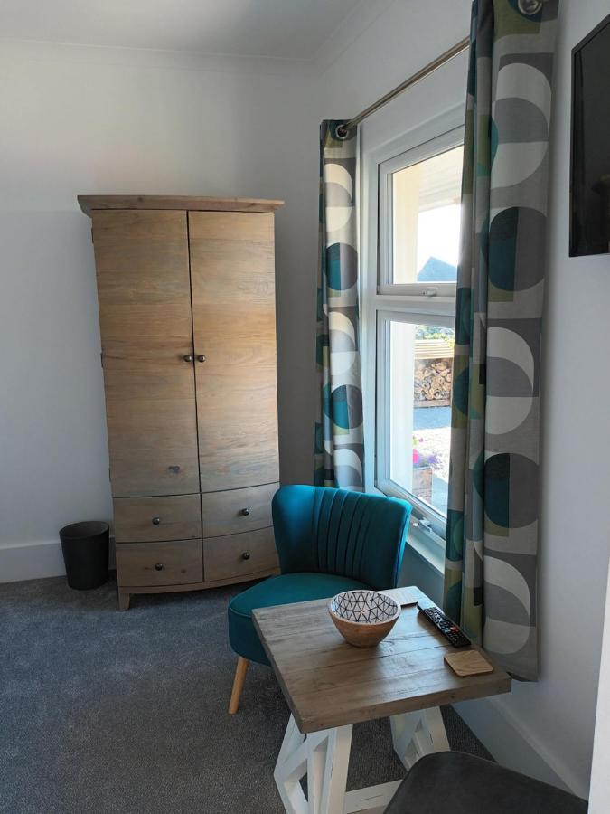 וסטוורד הו Contemporary One Bed Studio. Sea Views And Parking מראה חיצוני תמונה
